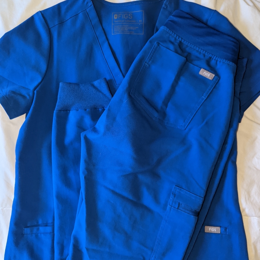 FIGS SCRUB SET